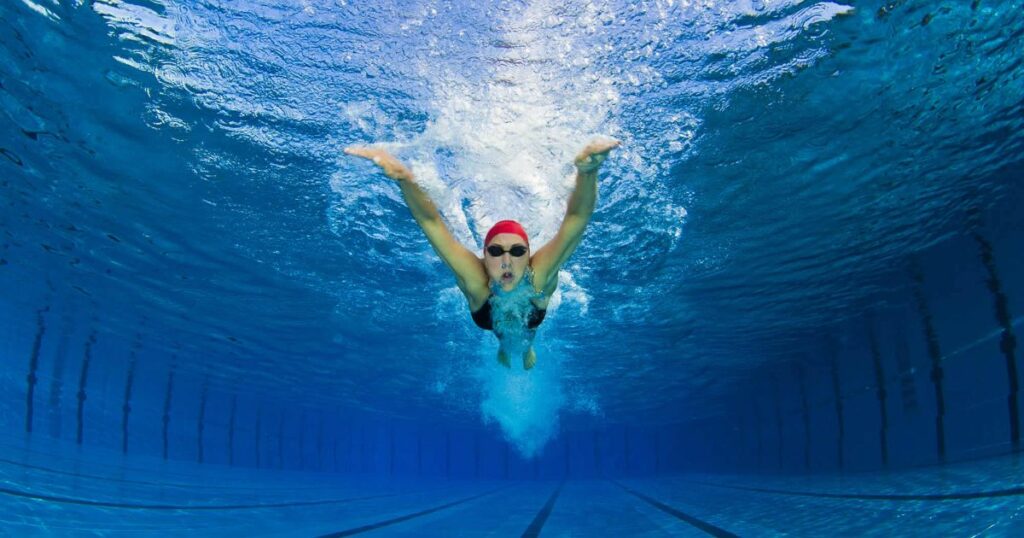 28 Meanings When You Dream About a Swimming Pool